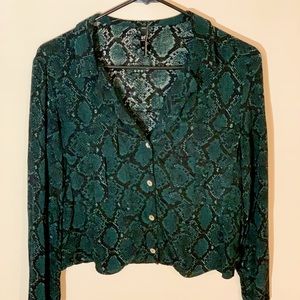 𝒵𝒶𝓇𝒶 𝒯ℛ𝒻 𝓈𝓃𝒶𝓀ℯ𝓈𝓀𝒾𝓃 ℬ𝓁ℴ𝓊𝓈ℯ